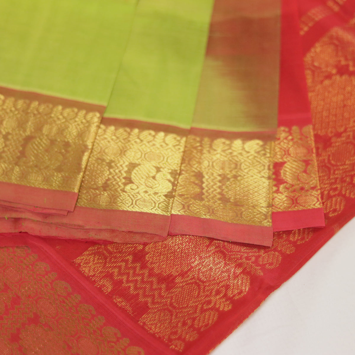 Green & Pink Soft Silk Saree Saarikadai